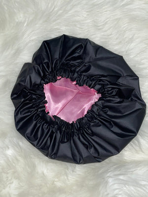 Shower cap with satin lining